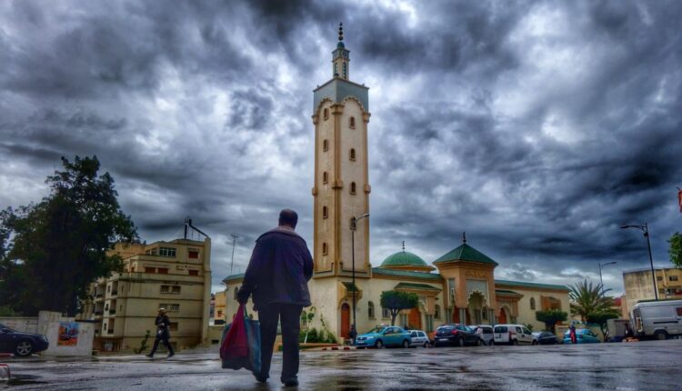 طقس الأحد: نزول أمطار أو زخات مطرية محليا رعدية فوق عدد من مناطق البلاد