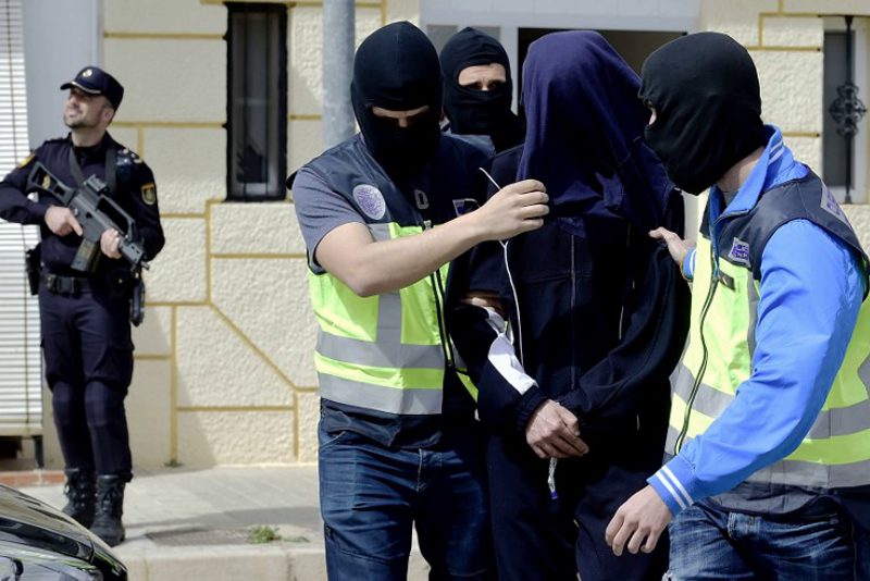 كان موضوع مذكرة بحث دولية..اسبانيا تسلم المغرب شخصا متورطا في عدة قضايا