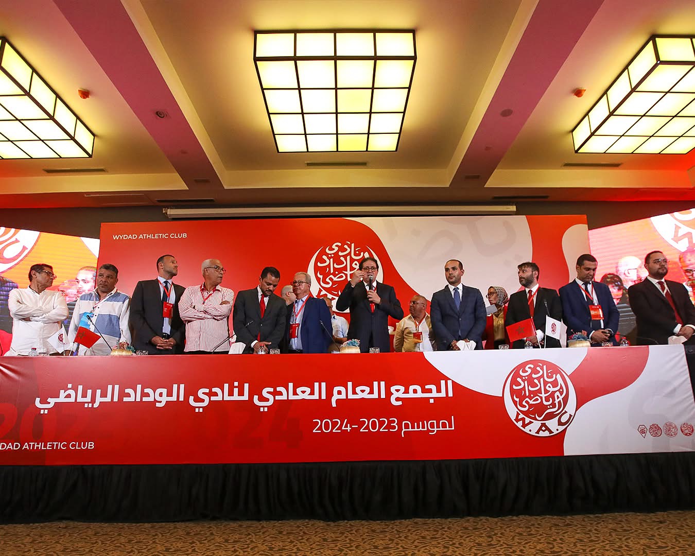 الوداد 13 منخرطو الوداد يبعثون مفوضا قضائيا لأيت منا