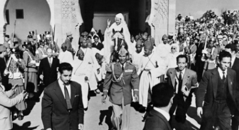 ثورة الملك والشعب استحضار للتلاحم الوثيق بين العرش والأمة ثورة الملك والشعب استحضار للتلاحم الوثيق بين العرش والأمة