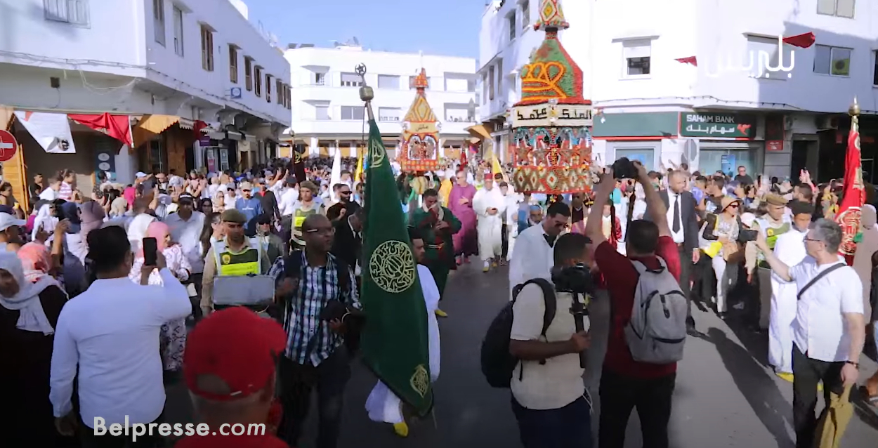 سلا: موكب الشموع يجوب الشوارع احتفالاً بالمولد النبوي