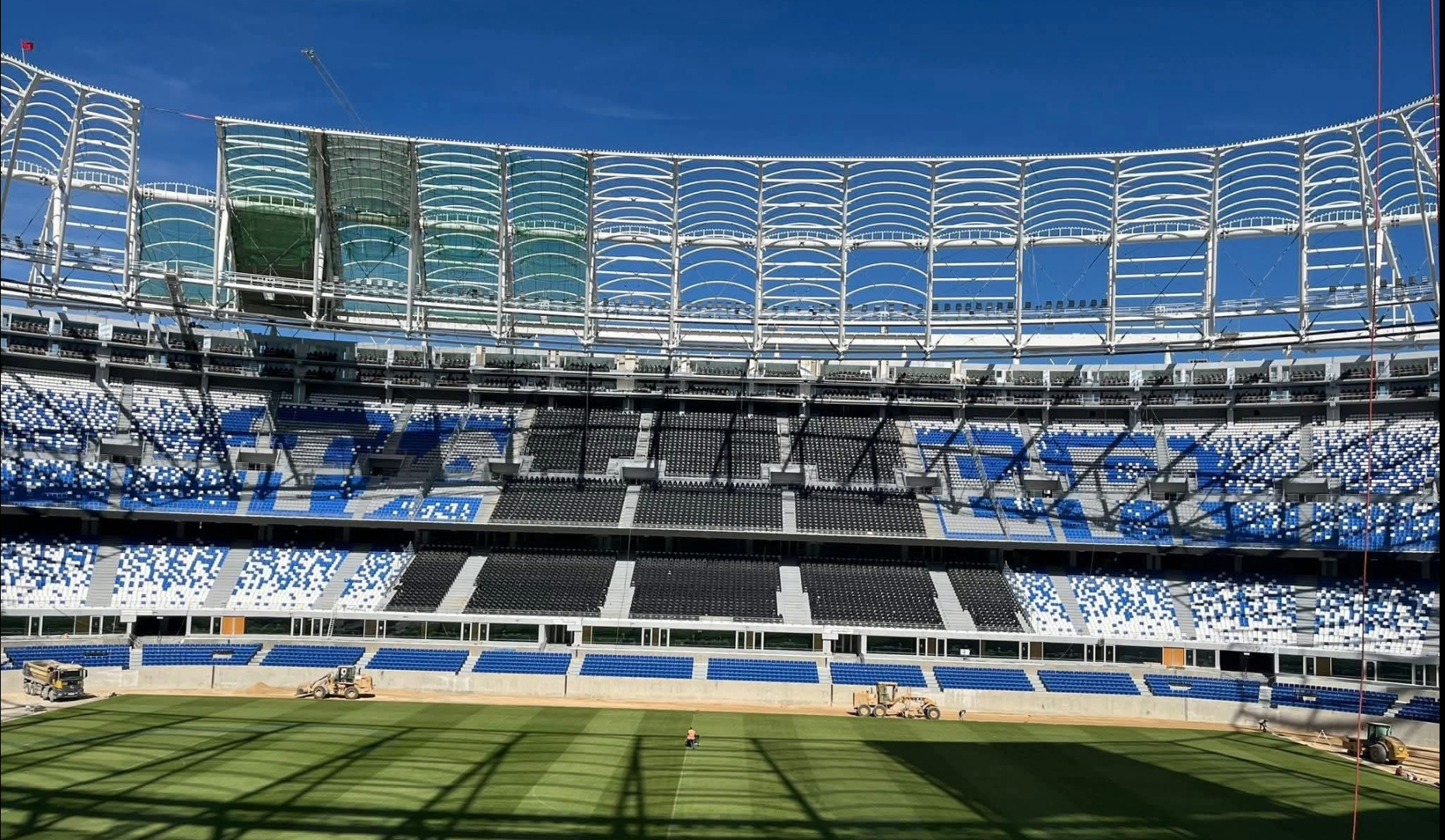 هل يواجه “الأسود” منتخب أوزبكستان ودياً في افتتاح ملعب طنجة؟