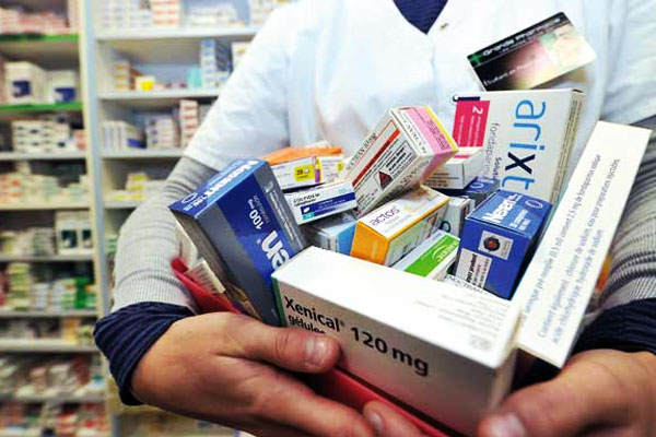 بعد الجدل..وكالة الأدوية تكشف شروط الترخيص لاستيراد الأدوية بعد الجدل..وكالة الأدوية تكشف شروط الترخيص لاستيراد الأدوية
