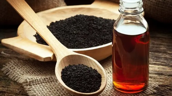 الفوائد الصحية لزيت الحبة السوداء الفوائد الصحية لزيت الحبة السوداء