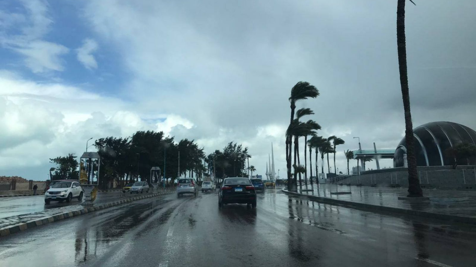 اضطرابات جوية 16 عدة مديريات تمدد تعليق الدراسة غدا الاثنين بسبب الاضطرابات الجوية