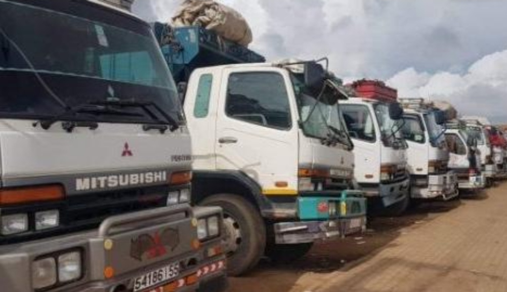 مهنيو النقل يراسلون والي البيضاء لحل أزمة “باركينغ” الشاحنات