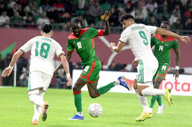 الكاف يضرب بيد من حديد: غرامات وإيقافات بسبب الإساءة للحكام - بلبريس