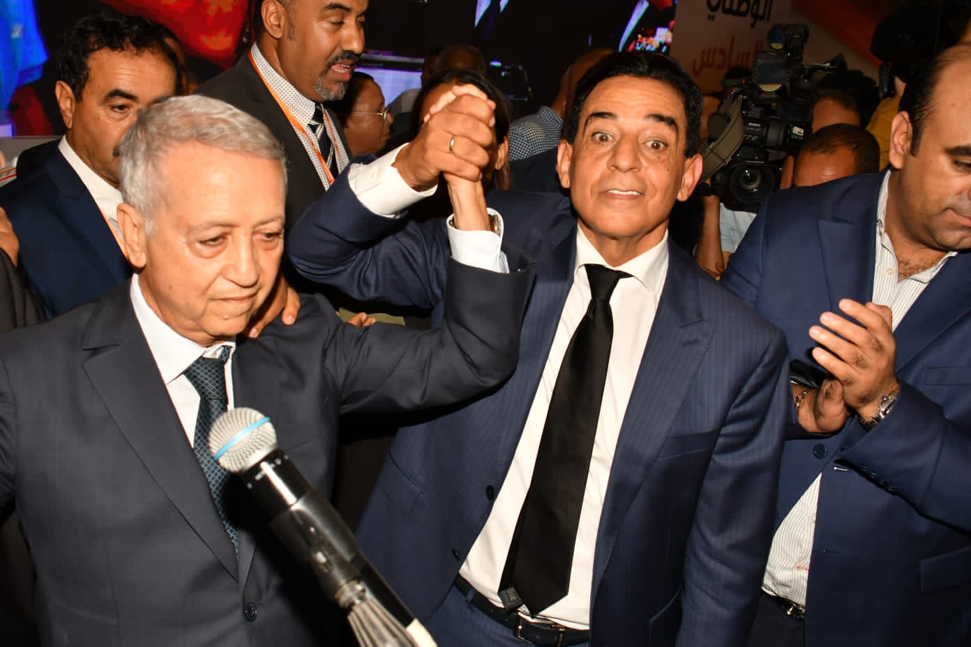 بعد موجة المغادرات..جودار يُحاول لملمة الدستوري قُبيل الانتخابات بعد موجة المغادرات..جودار يُحاول لملمة الدستوري قُبيل الانتخابات