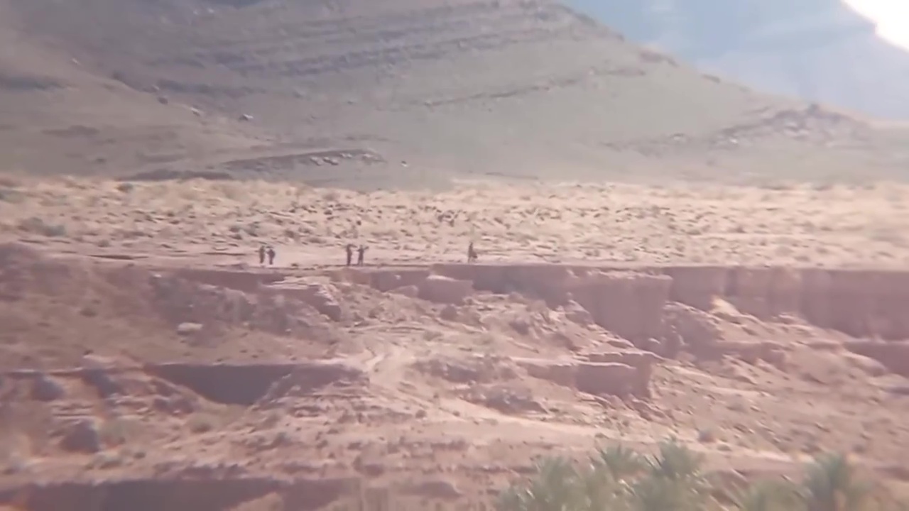 الجيش الجزائري 16 توغل جديد للجيش الجزائري على الحدود المغربية (فيديو)