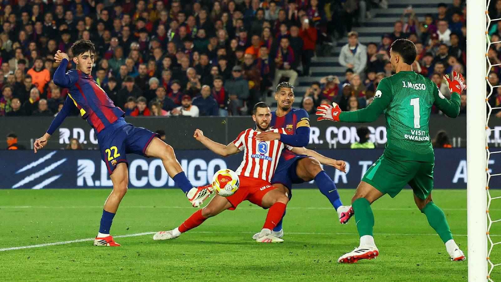 أتلتيكو مدريد يطيح ببرشلونة ويتأهل لنهائي كأس الملك(فيديو)