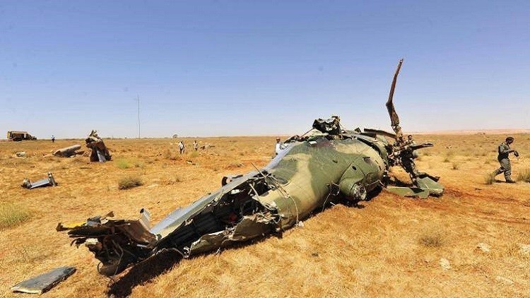 جرحى 24 قتيلان وجرحى في سقوط طائرة عسكرية بالجزائر