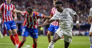 فينيسيوس يروض “الأتليتي” ويمنح ريال مدريد فوزا مثيرا في الديربي فينيسيوس يروض “الأتليتي” ويمنح ريال مدريد فوزا مثيرا في الديربي