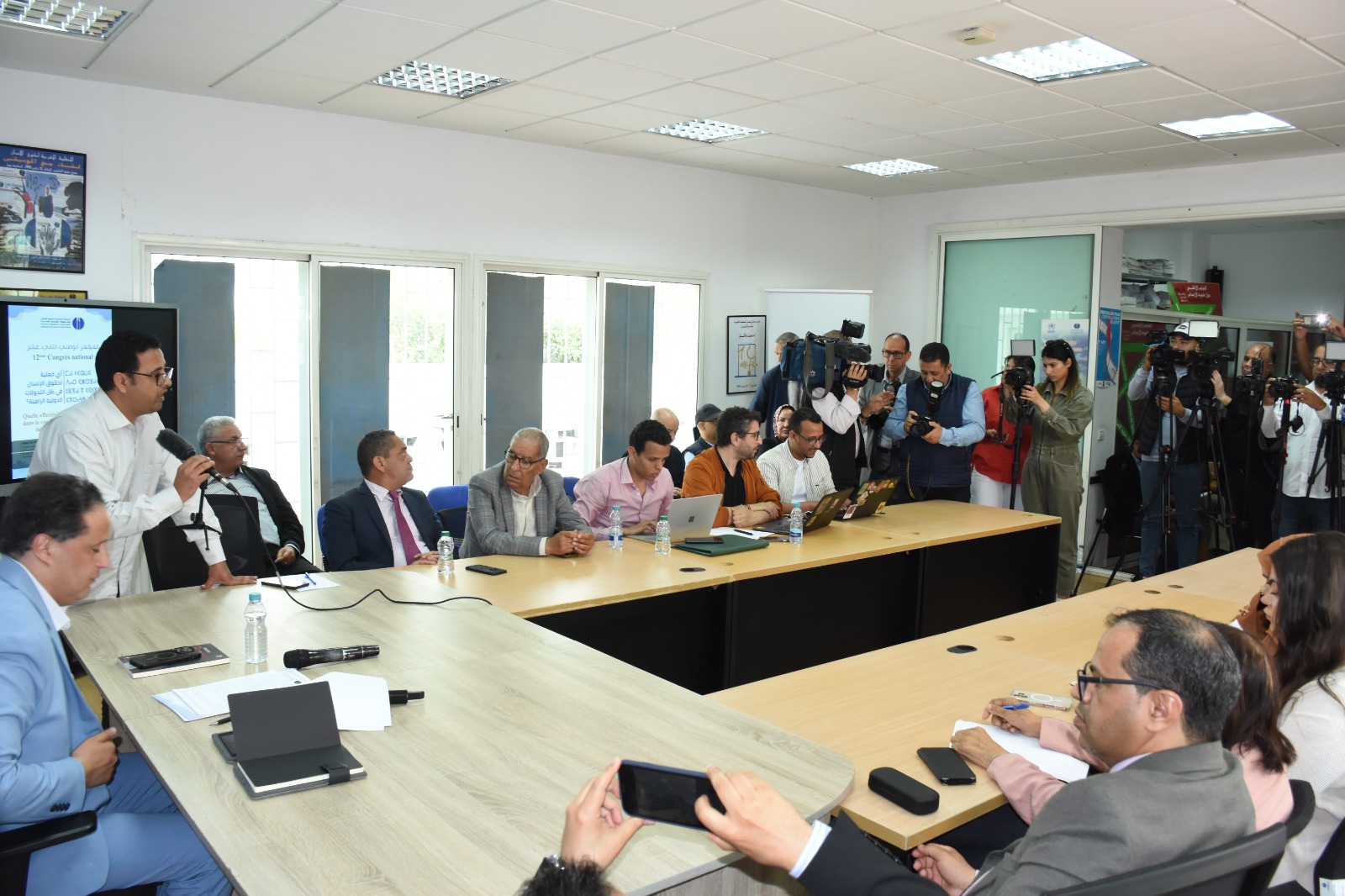 بمشاركة 21 صحفية وصحفي.. الـOMDH تطلق العدد الأول لمجلة حقوقية