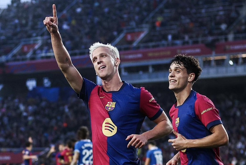 برشلونة يكتسح إسبانيول برباعية ويقترب من حسم لقب الليغا