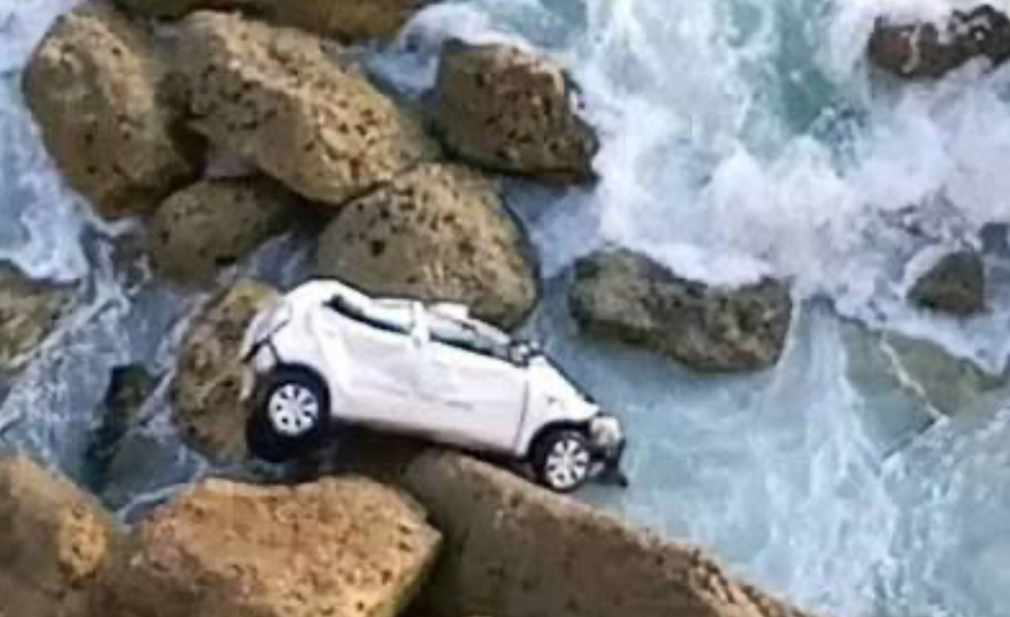 مروحية الدرك تدخل على خط البحث عن مفقودي حادث الجرف الأصفر