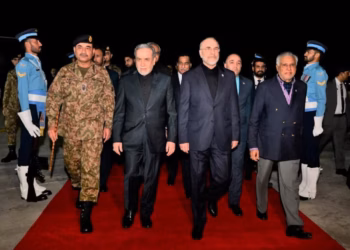 أمريكا وإيران تتأهبان لمحادثات سلام وشكوك تكتنف قضايا لبنان