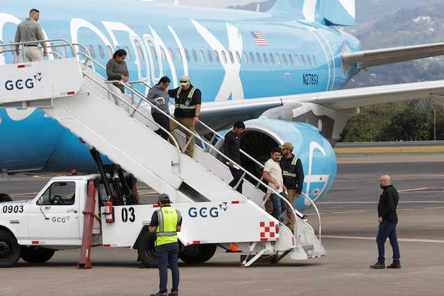 إدارة ترامب ترحل مهاجرين مغاربة