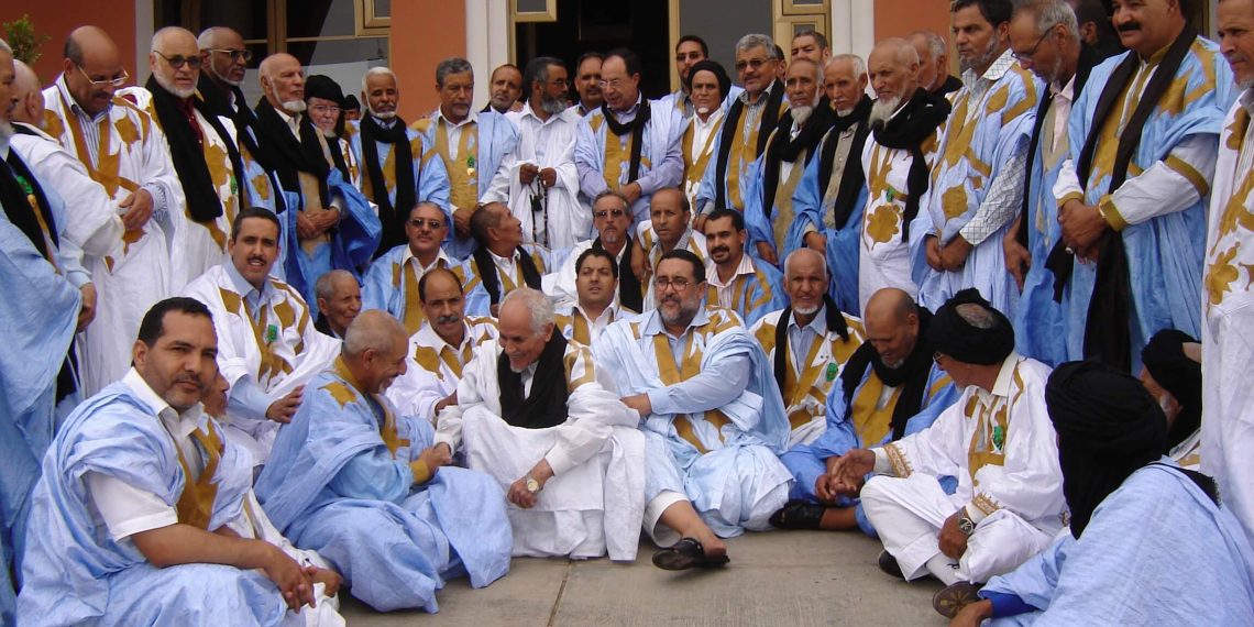 والي جهة العيون يستدعي شيوخ القبائل الصحراوية.. ومصدر يوضح