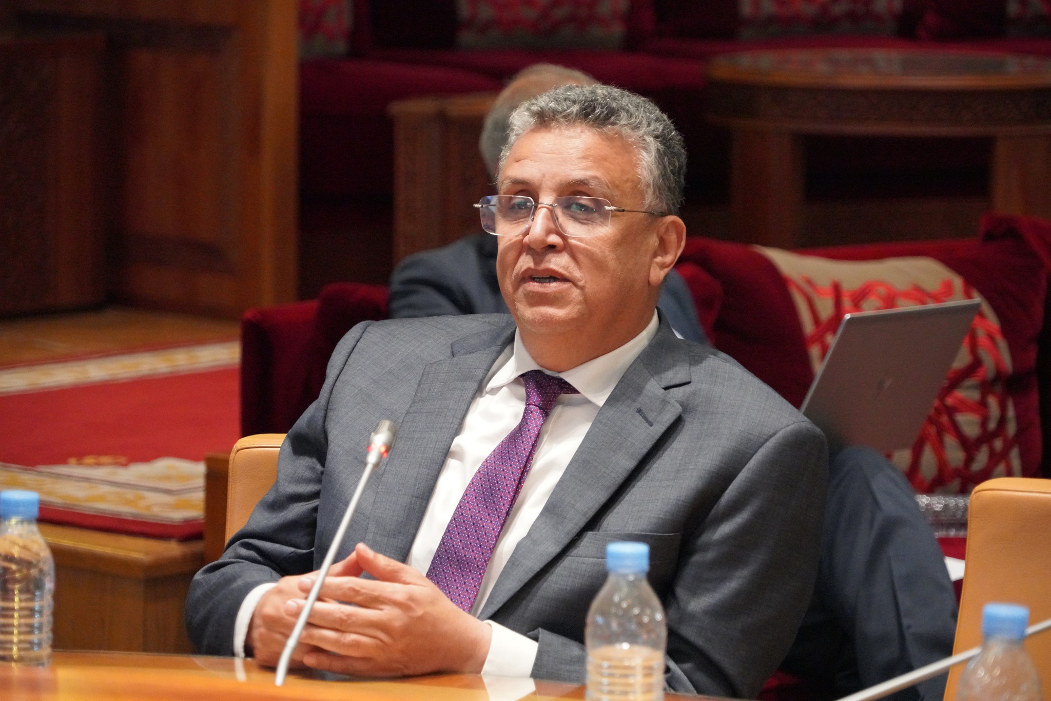 وهبي يدافع عن ولوج الأساتذة الجامعيين لمهنة المحاماة