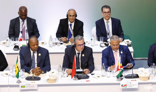 أخنوش بمنتدى “إفريقيا إلى الأمام”:الصناعة ركيزة الاقتصاد بالمغرب أخنوش بمنتدى “إفريقيا إلى الأمام”:الصناعة ركيزة الاقتصاد بالمغرب