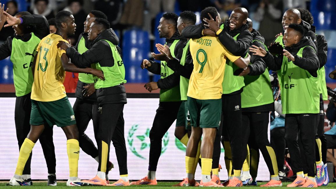 “الفيزا” تؤجل سفر منتخب جنوب إفريقيا للمونديال