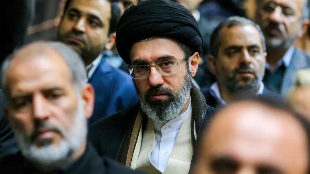 لأول مرة..إيران تكشف تفاصيل إصابة المرشد الجديد لأول مرة..إيران تكشف تفاصيل إصابة المرشد الجديد
