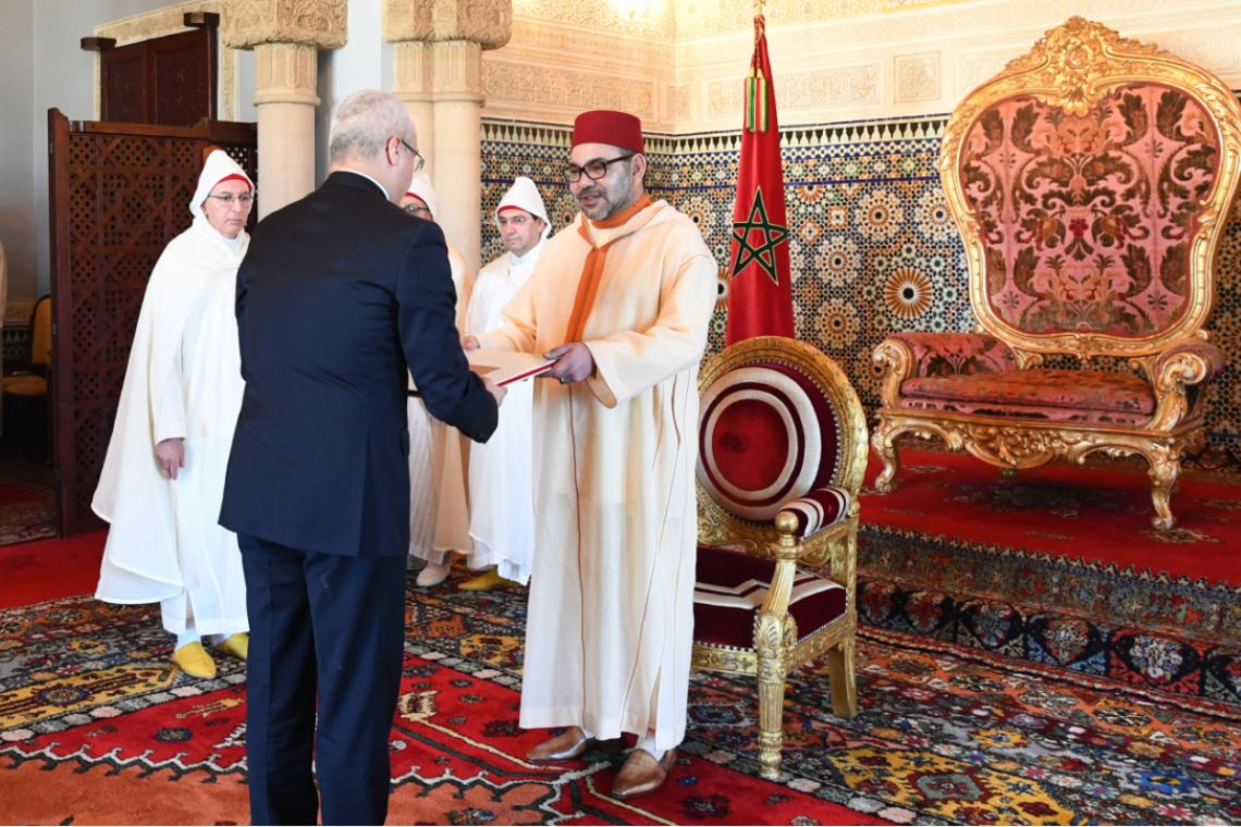 منهم سفيرا أمريكا وفرنسا..الملك يستقبل عدد من السفراء الأجانب منهم سفيرا أمريكا وفرنسا..الملك يستقبل عدد من السفراء الأجانب