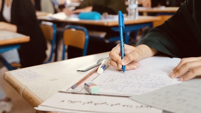 تسريبات 14 تسريبات جديدة لامتحان أولى باكالوريا تسائل نجاعة جهاز محاربة الغش