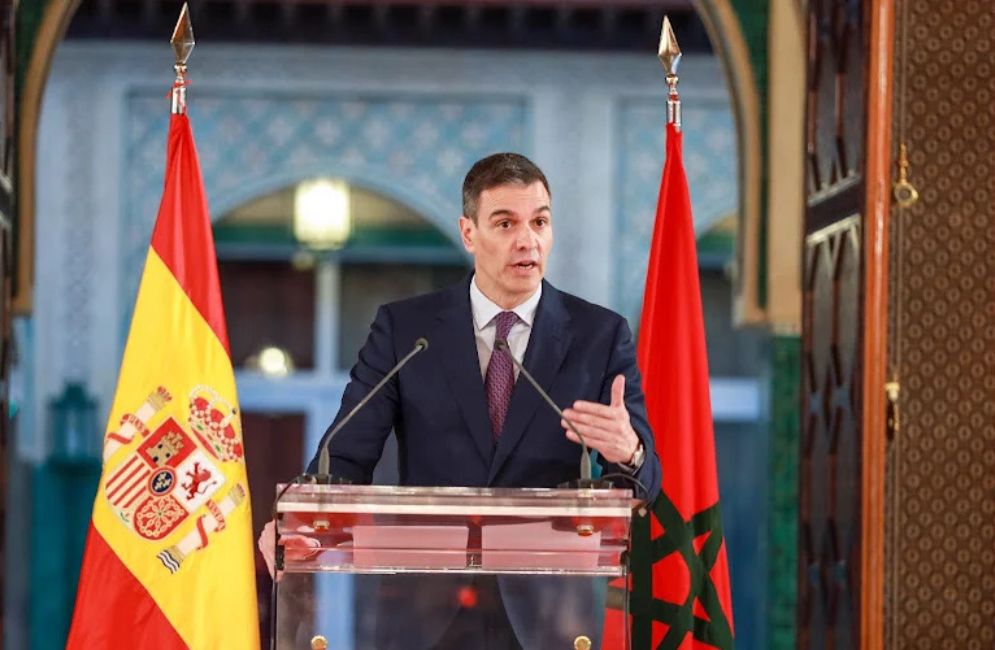 سانشيز يربط اقتحام سبتة بـ”مافيات تهريب البشر” ويكشف مصير المهاجرين(فيديو) سانشيز يربط اقتحام سبتة بـ”مافيات تهريب البشر” ويكشف مصير المهاجرين(فيديو)
