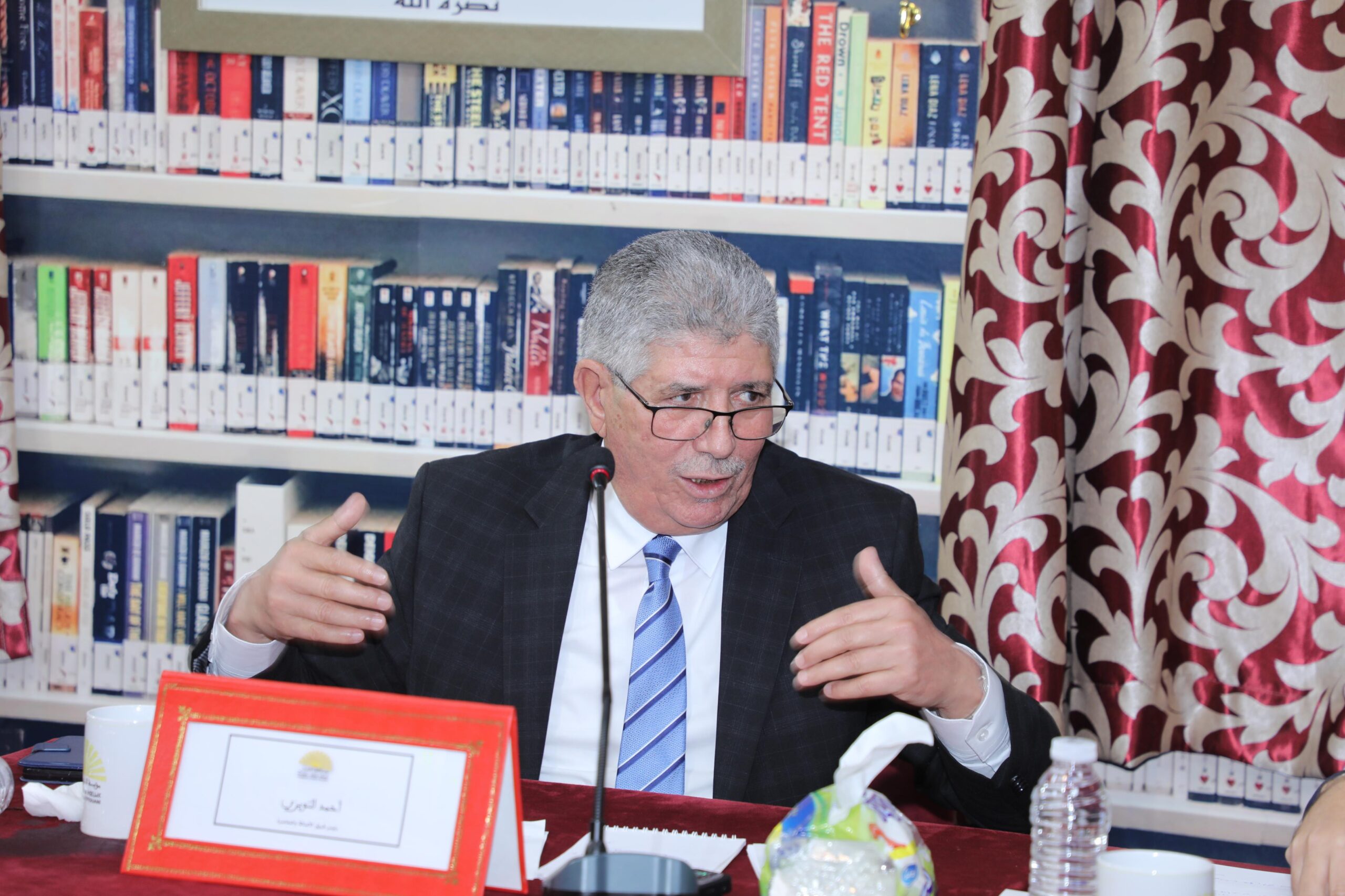 رئيس فريق “البام” بالنواب ينتقد الحكومة ويعلق على ضم لقجع للحزب رئيس فريق “البام” بالنواب ينتقد الحكومة ويعلق على ضم لقجع للحزب