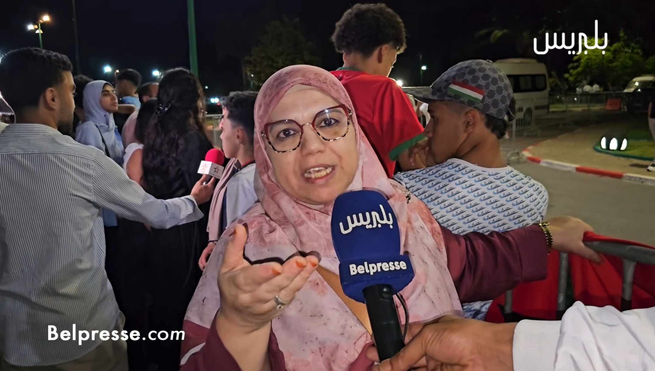 استقبال 21 استقبال جماهيري حاشد لعناصر المنتخب الوطني بمطار الرباط-سلا