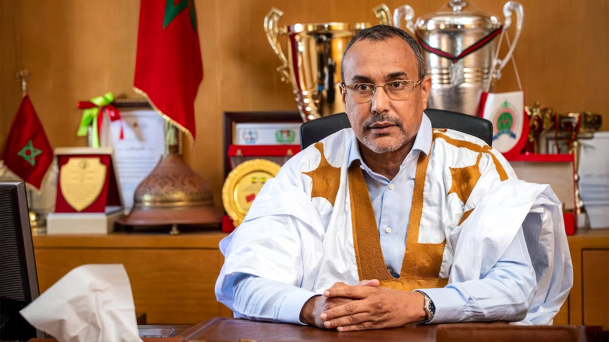 رئيس جهة الداخلة ينجا الخطاط يلتحق رسميا بـ”البام” رئيس جهة الداخلة ينجا الخطاط يلتحق رسميا بـ”البام”
