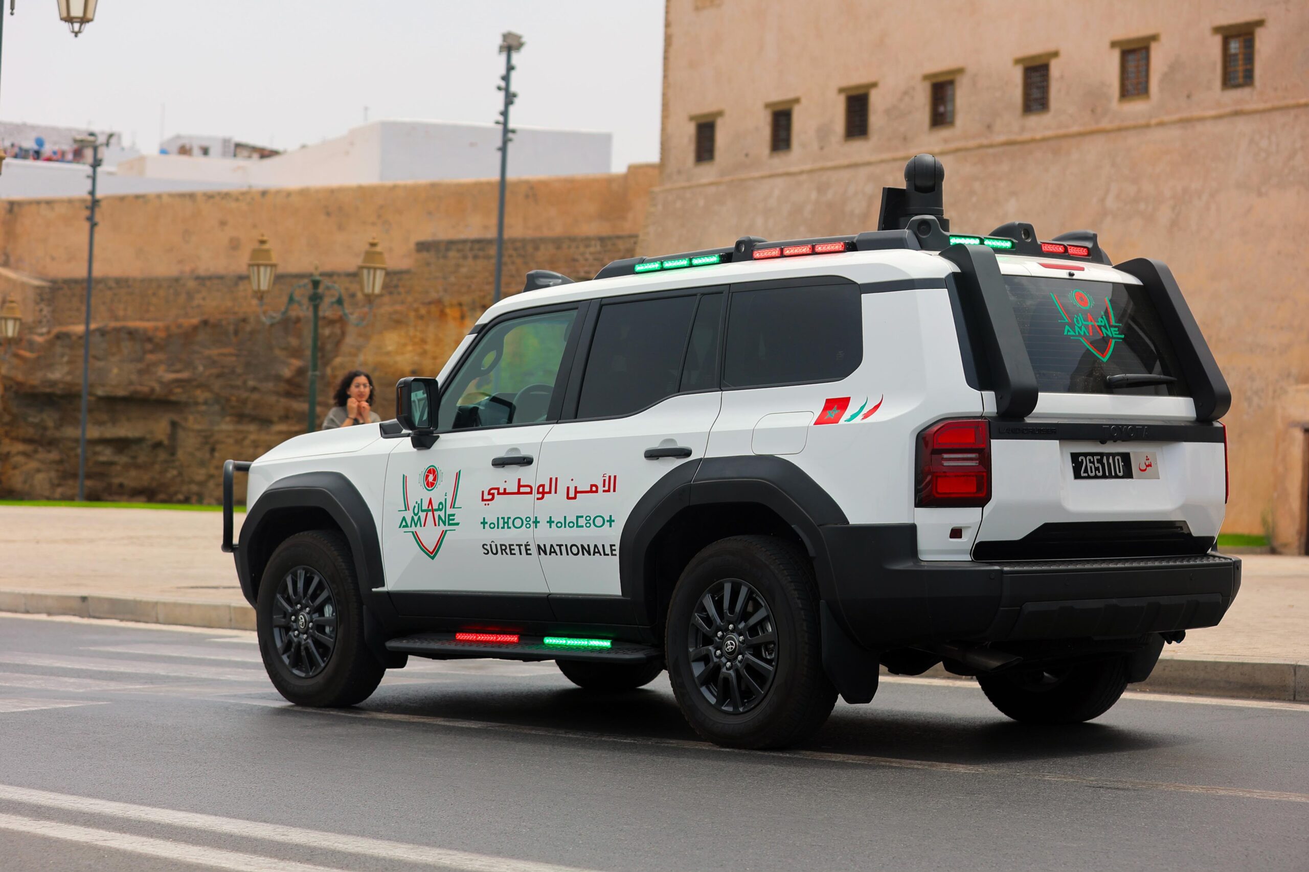 بقدرات ذكية..الأمن يشرع في العمل الميداني بسيارتي “أمان” و”مدار” بقدرات ذكية..الأمن يشرع في العمل الميداني بسيارتي “أمان” و”مدار”