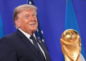 ترمب يعيد الجدل بشأن طرد بالوغون: “اتخذت قرارا رائعا”