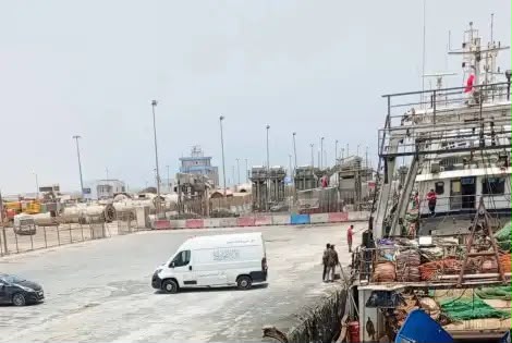 فاجعة بالداخلة..انتشال عشرات الجثث بالبحر والحصيلة مرشحة للارتفاع فاجعة بالداخلة..انتشال عشرات الجثث بالبحر والحصيلة مرشحة للارتفاع