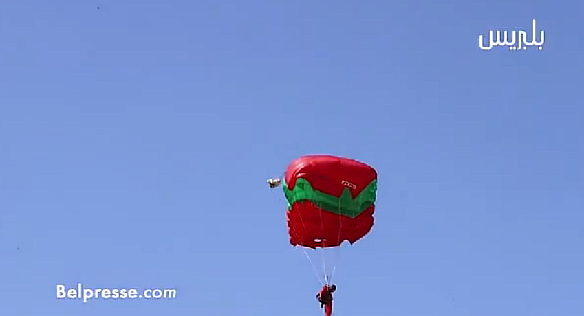 فيديو عروض مبهرة للمظليين بالرباط فيديو عروض مبهرة للمظليين بالرباط
