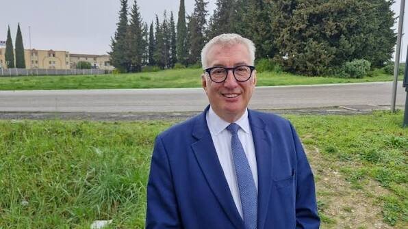 “مافيا الجزائر” تهدد مسؤولا فرنسيا كبيرا بـ”التصفية الجسدية” “مافيا الجزائر” تهدد مسؤولا فرنسيا كبيرا بـ”التصفية الجسدية”