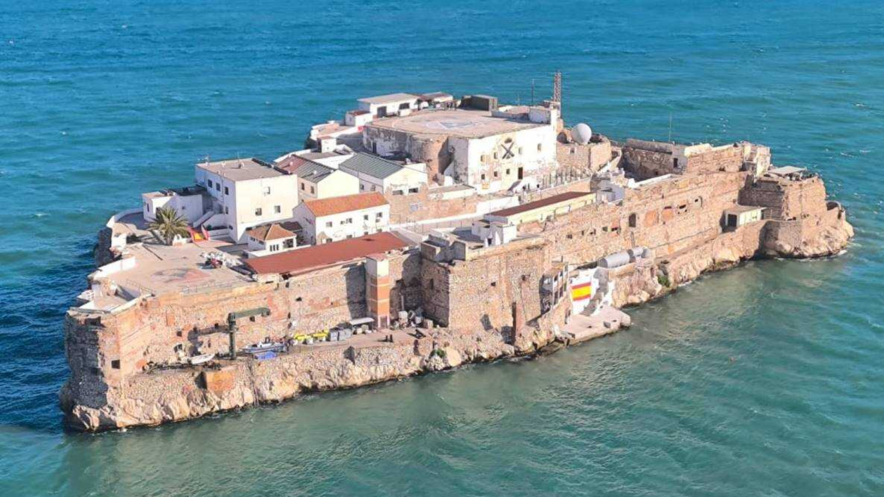 إسبانيا تحصن الثغور والجزر المغربية المحتلة.. مدريد تعزز وجودها العسكري إسبانيا تحصن الثغور والجزر المغربية المحتلة.. مدريد تعزز وجودها العسكري