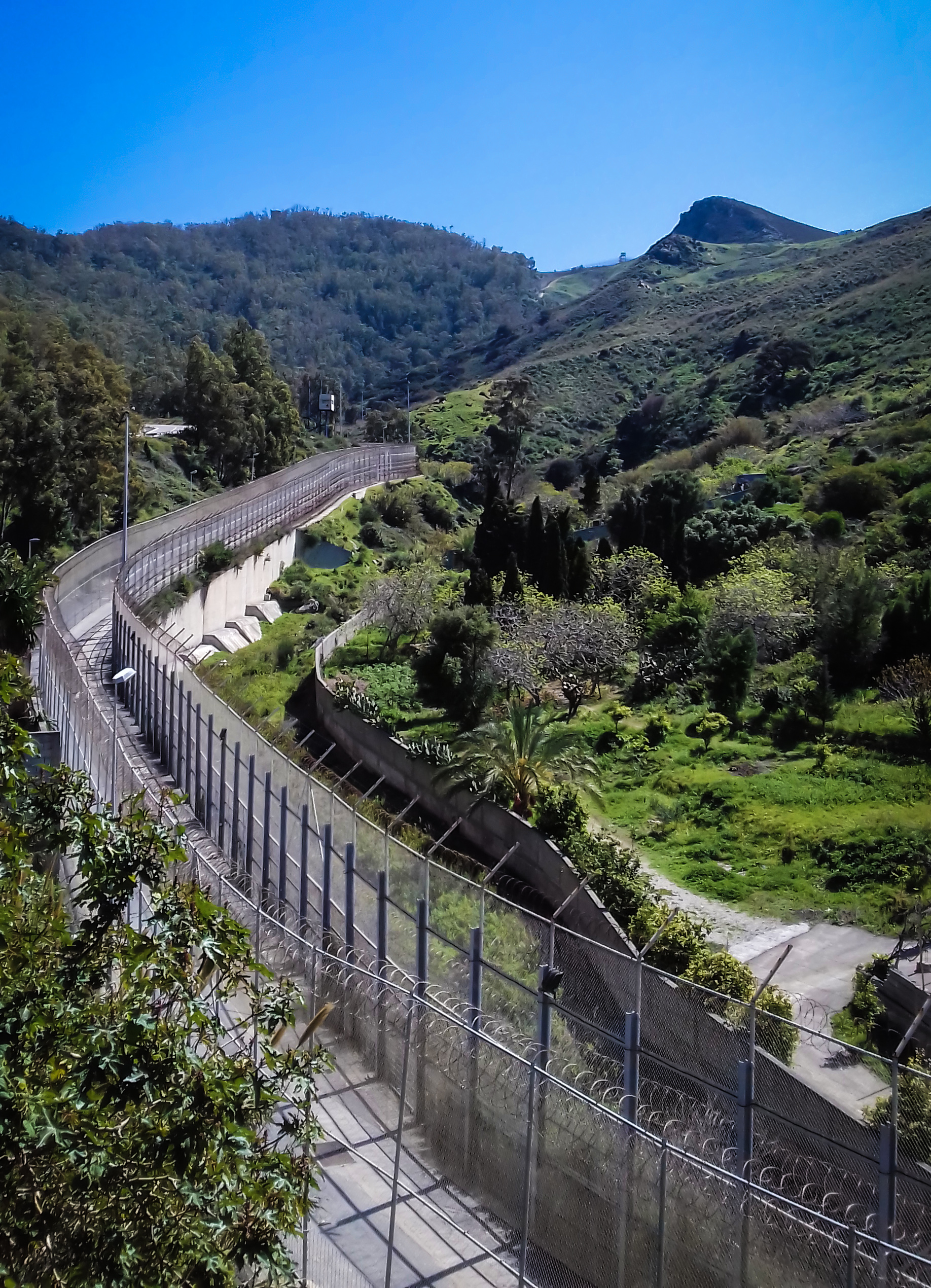 الاتحاد الاوروبي 16 خبير أمني لـ “بلبريس”: تحميل المغرب مسؤولية الحدود قراءة غير مكتملة للهجرة