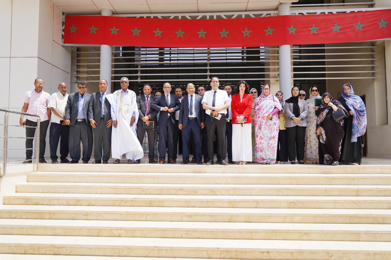 العيون..خبراء يقاربون سبل الارتقاء بمواكبة مغاربة العالم وتحسين الخدمات العيون..خبراء يقاربون سبل الارتقاء بمواكبة مغاربة العالم وتحسين الخدمات