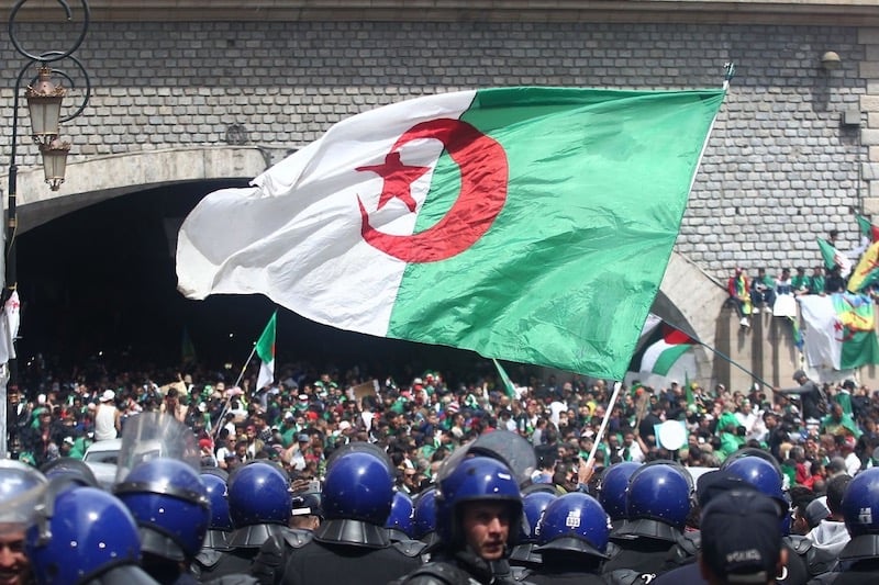 تبون 13 الجزائر تشدد قبضتها على الحريات وتلاحق أصوات المعارضة