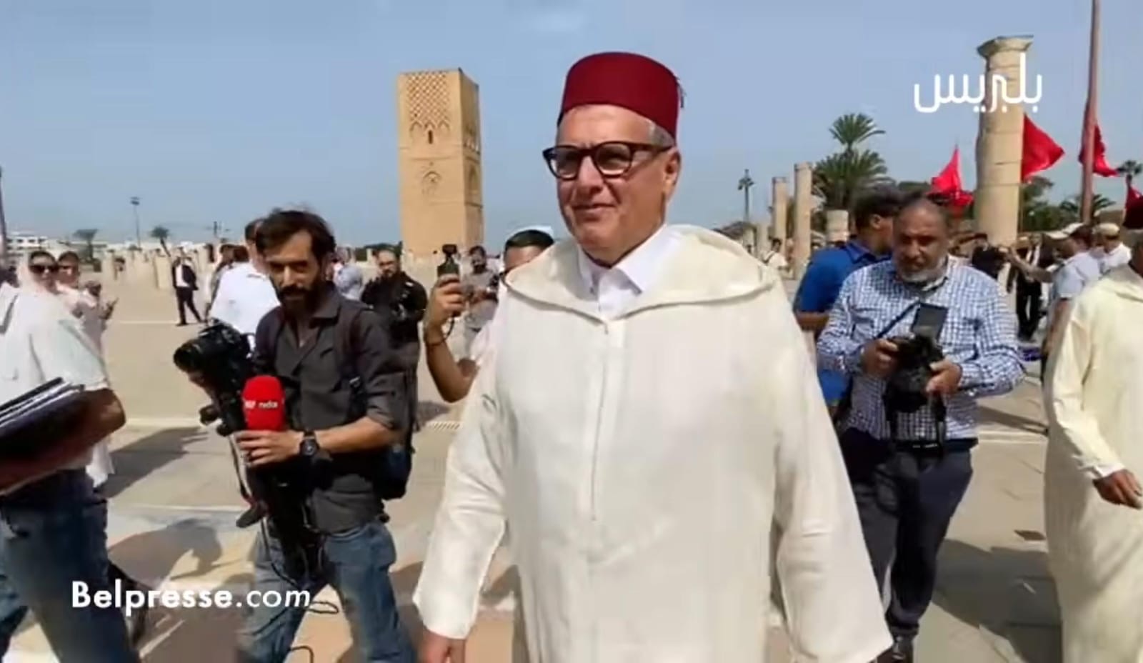 أخنوش وحموشي يتقدمان وزراء وقادة أحزاب للترحم على الملك الحسن الثاني(فيديو) أخنوش وحموشي يتقدمان وزراء وقادة أحزاب للترحم على الملك الحسن الثاني(فيديو)