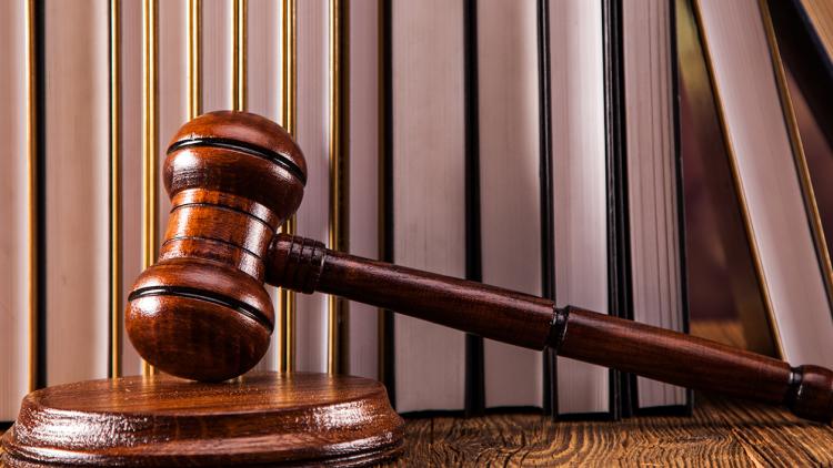 محام يكشف عقوبات سجنية ثقيلة وغرامات تنتظر المتورطين في ملف “صاك طنجة” محام يكشف عقوبات سجنية ثقيلة وغرامات تنتظر المتورطين في ملف “صاك طنجة”