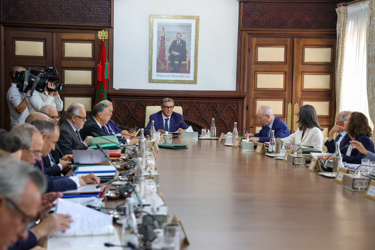غياب بعض وزراء “البام”يخطف الأنظار من اجتماع الحكومة غياب بعض وزراء “البام”يخطف الأنظار من اجتماع الحكومة