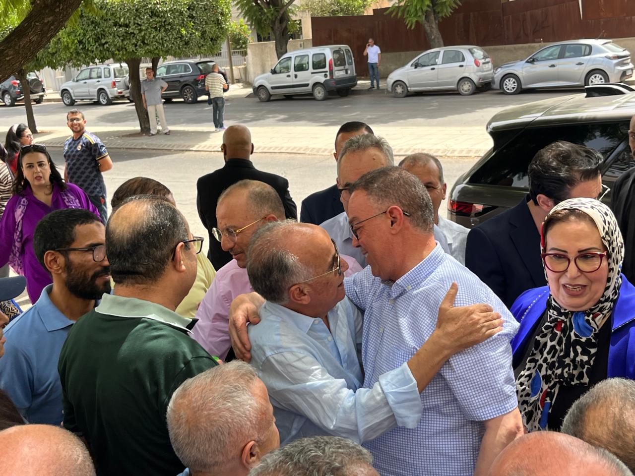 بحضور لقجع.. الوزير التجمعي السابق عبو يلتحق رسميا بـ”البام” بحضور لقجع.. الوزير التجمعي السابق عبو يلتحق رسميا بـ”البام”