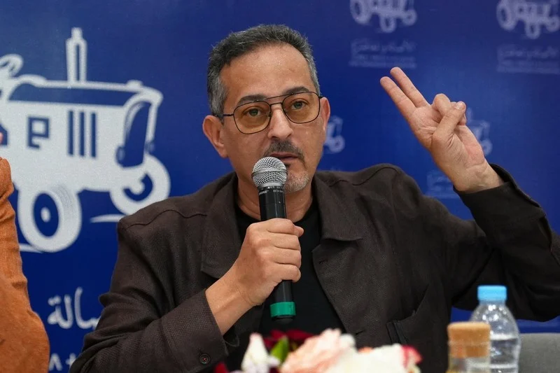المهاجري يطالب أخنوش بالجواب عن “الفايق وشوكي و7 ملايير” (فيديو) المهاجري يطالب أخنوش بالجواب عن “الفايق وشوكي و7 ملايير” (فيديو)
