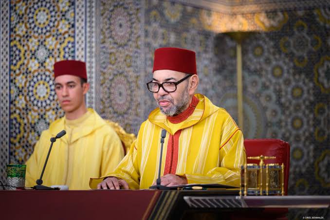 تعزية 16 الملك يعزي أسرة آل مكتوم والشعب الإماراتي في وفاة الشيخ أحمد