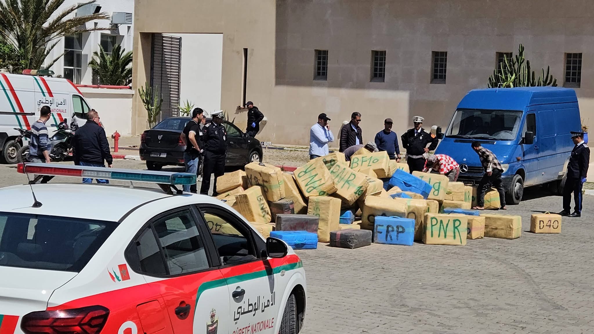 تهريب الشيرا يورط “بلجيكيا” بطنجة تهريب الشيرا يورط “بلجيكيا” بطنجة