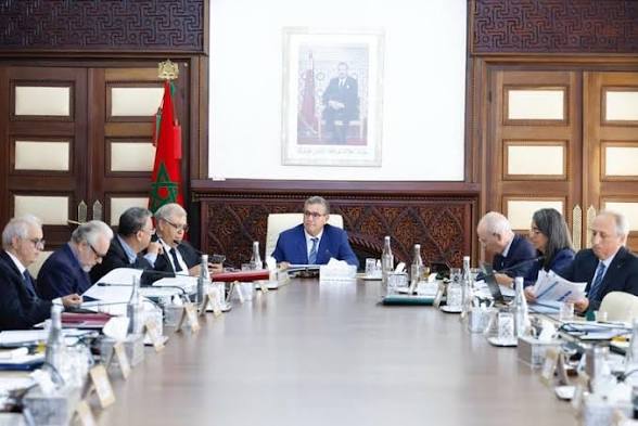 بلاغ هام من رئاسة الحكومة بشأن الساعة الإضافية بلاغ هام من رئاسة الحكومة بشأن الساعة الإضافية