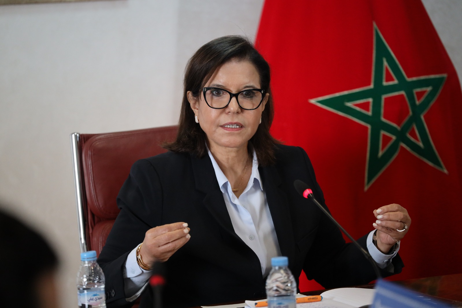 صيد الأخطبوط 19 الدريوش ترد على اتهامات المحرشي لها باستغلال صيد الأخطبوط انتخابيا